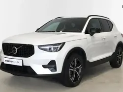 Blanco Usado 2024 Volvo XC40 Plus SUV | 38.990 € (Un poco caro)