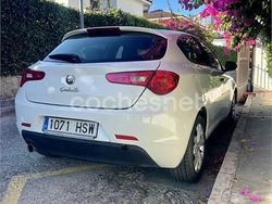 Blanco Usado 2013 Alfa Romeo Giulietta Progression Utilitario | 8750 € (Precio justo)