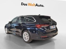 Negro Usado 2021 Skoda Octavia Ambition Familiar | 17.900 € (Precio justo)