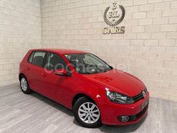 Rojo Usado 2010 VW Golf VI Advance Berlina | 7100 € (Precio justo)