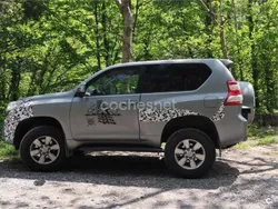 Gris / plata Usado 2016 Toyota Land Cruiser SUV | 39.300 € (Un poco caro)
