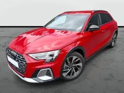 Rojo progresivo metalizado Usado 2025 Audi A3 Utilitario | 41.990 €