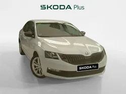Usado 2020 Skoda Octavia Ambition Berlina | 15.500 € (Buen precio)