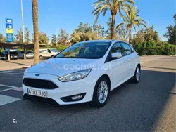 Blanco Usado 2015 Ford Focus Titanium Berlina | 7900 € (Buen precio)