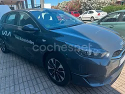 Gris / plata Nuevo 2025 Kia Ceed Berlina | 22.400 € (Un poco caro)