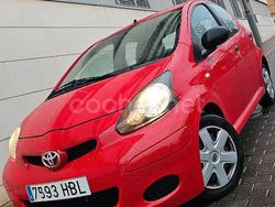 Rojo Usado 2011 Toyota Aygo Connect Style Utilitario | 3990 € (Precio justo)