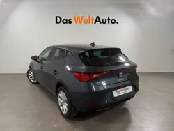 Gris Nuevo 2025 Seat Leon Style | 25.490 € (Precio justo)