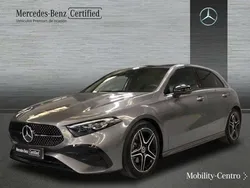 Gris Usado 2023 Mercedes A200 AMG line Berlina | 37.900 € (Caro)