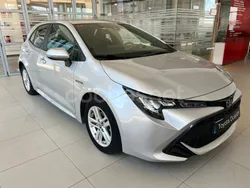 Gris / plata Usado 2021 Toyota Corolla Active Berlina | 21.500 € (Un poco caro)