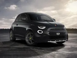 Negro Nuevo 2025 Abarth 500e Utilitario | 29.699 €