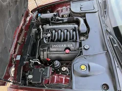 Jaguar XJ8