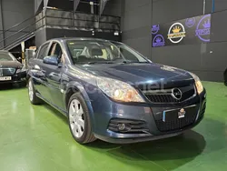 Gris / plata Usado 2006 Opel Vectra Cosmo Berlina | 3500 € (Un poco caro)