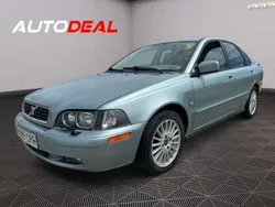 Gris / plata Usado 2003 Volvo S40 Summum Berlina | 4500 €