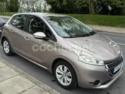 Beige Usado 2012 Peugeot 208 Active Utilitario | 5100 € (Precio justo)