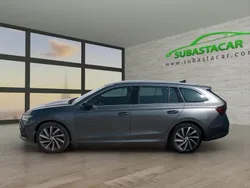 Gris Usado 2022 Skoda Octavia Ambition Familiar | 16.983 € (Precio justo)