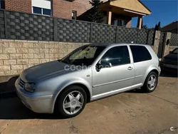Gris / plata Usado 2002 VW Golf IV Highline Berlina | 3950 € (Precio justo)