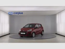 Passion red (mica) Usado 2017 Hyundai i10 Utilitario | 9390 € (Precio justo)