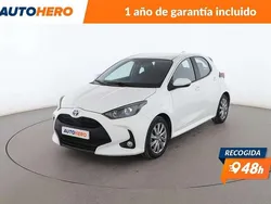 Blanco Usado 2023 Toyota Yaris Hybrid Active Berlina | 19.523 € (Buen precio)