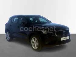 Negro Usado 2024 Volvo XC40 Core SUV | 34.900 € (Precio justo)