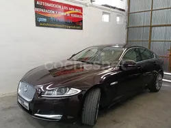 Granate Usado 2015 Jaguar XF Luxury Berlina | 13.900 €