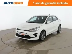 Blanco Usado 2022 Kia Rio | 16.299 € (Precio justo)