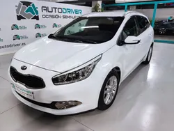 Blanco Usado 2013 Kia Ceed Sportswagon Familiar | 9800 € (Precio justo)