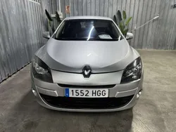 Plateado Usado 2012 Renault Mégane III Dynamique Utilitario | 8499 € (Precio justo)