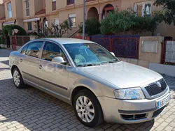 Beige Usado 2009 Skoda Superb Ambition Berlina | 4500 € (Precio justo)