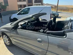 Gris / plata Usado 2002 Peugeot 206 Descapotable | 2200 € (Precio justo)