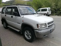 Blanco Usado 2004 Isuzu Trooper SUV | 4800 €
