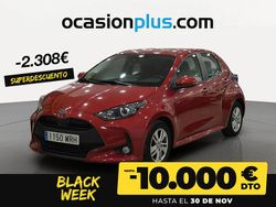 Rojo Usado 2024 Toyota Yaris Edition Berlina | 17.250 € (Precio justo)