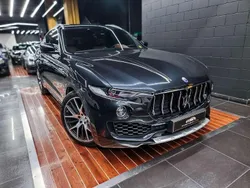 Gris / plata Usado 2018 Maserati Levante GranLusso SUV | 44.500 € (Buen precio)
