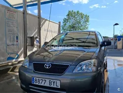 Gris / plata Usado 2002 Toyota Corolla Sol Berlina | 2500 € (Precio justo)