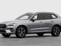 Gris / plata Nuevo 2025 Volvo XC60 Core SUV | 52.651 € (Un poco caro)