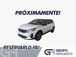 Blanco Usado 2022 Peugeot 5008 GT Monovolumen | 21.885 € (Precio justo)