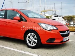 Rojo Usado 2017 Opel Corsa Selective Berlina | 8490 € (Precio justo)