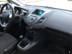 Blanco Usado 2014 Ford Fiesta Trend Utilitario | 6250 € (Precio justo)