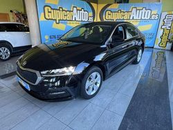 Negro Usado 2021 Skoda Octavia Style Utilitario | 18.500 € (Precio justo)