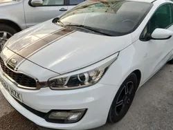 Blanco Usado 2014 Kia Ceed 2 | 6000 € (Precio justo)