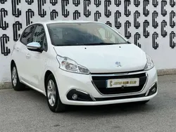 Blanco Usado 2018 Peugeot 208 Access Utilitario | 9490 € (Precio justo)