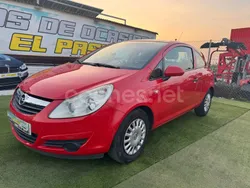 Rojo Usado 2009 Opel Corsa Berlina | 3999 € (Precio justo)