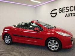 Rojo Usado 2008 Peugeot 207 CC Descapotable | 6500 € (Precio justo)