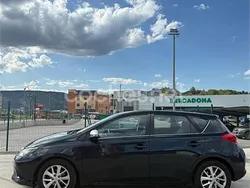 Azul Usado 2014 Toyota Auris Active Berlina | 9000 € (Precio justo)