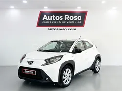 Blanco Usado 2023 Toyota Aygo Play Utilitario | 12.990 € (Precio justo)
