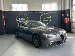 Gris / plata Usado 2016 Alfa Romeo Giulia Super Berlina | 16.990 € (Caro)