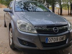 Gris / plata Usado 2009 Opel Astra Enjoy Berlina | 3500 € (Precio justo)