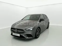 Gris / plata Usado 2022 Mercedes B200 Monovolumen | 28.900 € (Precio justo)