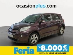 Violeta Usado 2010 Toyota Urban Cruiser Active Berlina | 8800 €