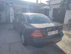 Azul Usado 2002 Mercedes C180 Classic Berlina | 900 €