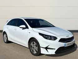 Blanco Usado 2023 Kia Ceed | 17.900 € (Precio justo)